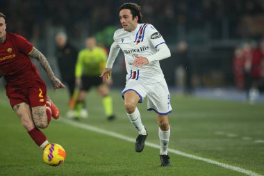 ROME, İtalya - 22.12.2021: RICK KARSDORP (AS ROMA), AUGELLO (SAMP) İtalyan Serisi sırasında Roma 'daki Olimpiyat Stadyumu' nda AS ROMA - UC SAMPDORIA