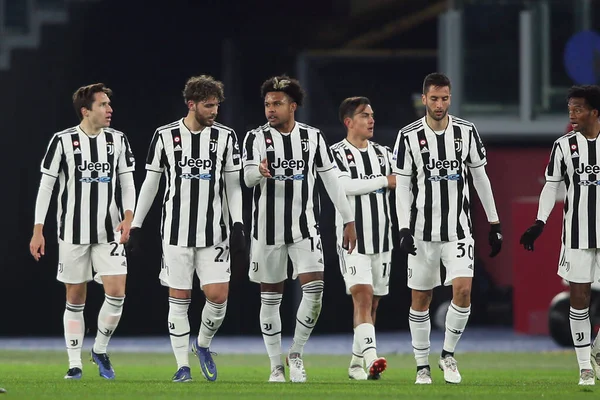 ローマ イタリア 2022 Dybala はイタリアのセリエA中にゴールとセレブレーションを獲得ローマのオリンピックスタジアムでSs Roma Juventusのサッカー試合 — ストック写真