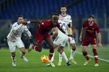 ROME, İtalya - 06.01.2022: TAMMY ABRAHAM (AS ROMA) İtalyan Serisi sırasında Roma 'daki Olimpiyat stadyumunda SS AS ROMA - CAGLIARI arasında oynanan futbol maçı