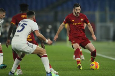 ROME, İtalya - 06.01.2022: MATIAS VINA (AS ROMA) İtalyan Serisi sırasında Roma 'daki Olimpiyat stadyumunda SS AS ROMA - CAGLIARI arasında oynanan futbol maçı