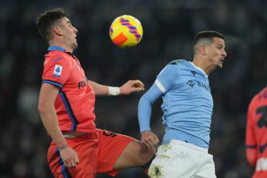 ROME, İtalya - 22.01.2022: MIRANCHUK (ATA). LUIZ FELIPE (LAZIO) İtalyan Serisi sırasında Roma 'daki Olimpiyat Stadyumu' nda SS LAZIO-S ATALANTA arasında oynanan futbol maçı sırasında