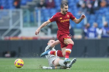 ROME, İtalya - 05.02.2022: MKHITARYAN (AS ROMA) İtalyan Serisi sırasında Roma 'daki Olimpiyat stadyumunda AS ROMA - GENOA FC arasında oynanan futbol maçı