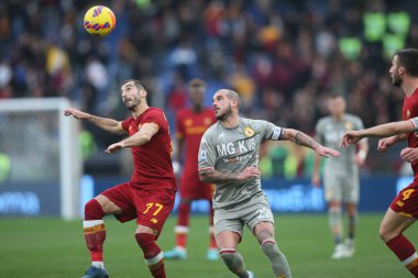 ROME, İtalya - 05.02.2022: MKHITARYAN (AS ROMA), STURARO (GEN) İtalyan Serisi sırasında Roma 'daki Olimpiyat Stadyumu' nda AS ROMA - GENOA FC