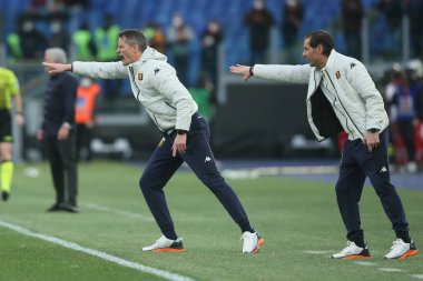 ROME, İtalya - 05.02.2022: BLESSIN (GENOA Koç) İtalyan Serisi sırasında Roma 'daki Olimpiyat stadyumunda AS ROMA - GENOA FC arasında oynanan futbol maçı