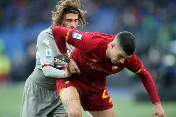 ROME, İtalya - 05.02.2022: GiANLUCA MANCINI (AS ROMA), PORTANOVA (GEN) İtalyan Serisi sırasında Roma 'daki Olimpiyat stadyumunda AS ROMA - GENOA FC