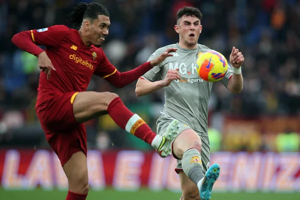 ROME, İtalya - 05.02.2022: CRIS SMALLING (AS ROMA), AMIRI İtalyan Serisi sırasında Roma 'daki Olimpiyat stadyumunda AS ROMA - GENOA FC arasında oynanan futbol maçı