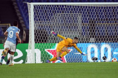 Roma, İtalya - 24.02.2022: CIRO IMMOBILE (LAZIO) UEFA Avrupa Ligi 'nin UEFA Avrupa Ligi Round-Offs Round-Leg Bir futbol karşılaşması sırasında Roma' daki Olimpiyat Stadyumu 'nda SS Lazio ve Porto arasında gol attı.