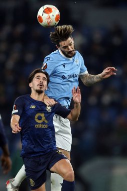 Roma, İtalya - 24.02.2022: LUIS ALBERTO (LAZIO), UEFA Avrupa Ligi 'nin UEFA Ligi Round-Offs-Leg One futbol karşılaşması sırasında Roma' daki Olimpiyat Stadyumu 'nda SS Lazio ile Porto arasında başladı.