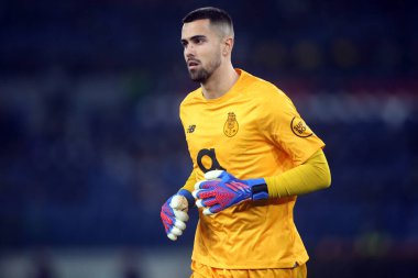 Roma, İtalya - 24.02.2022: UEFA Avrupa Ligi Müsabakası sırasında Roma 'daki Olimpiyat Stadyumu' nda SS Lazio ile Porto arasında oynanan 24.02.2022 UEFA Avrupa Ligi Müsabakası sırasında eylem halindeydi.