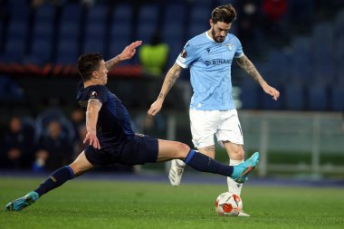 Roma, İtalya - 24.02.2022: LUIS ALBERTO (LAZIO) UEFA Avrupa Ligi Round-Offs-Leg One futbol karşılaşması sırasında SS Lazio ile Porto arasında Roma Olimpiyat Stadyumu 'nda oynanan karşılaşma.