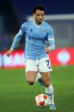 Roma, İtalya - 24.02.2022: FELIPE ANDERSON (LAZIO), UEFA Avrupa Ligi 'nin Avrupa Ligi' ndeki Knockout Round-Offs-Leg One futbol karşılaşması sırasında Roma 'daki Olimpiyat Stadyumu' nda SS Lazio ile Porto arasında başladı.