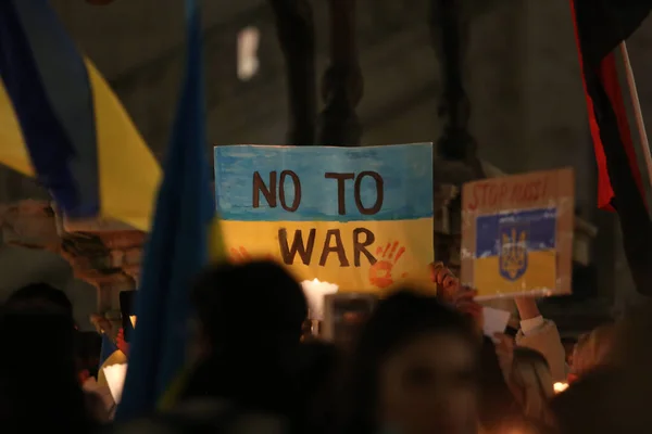 Rome Italy 2022 War Poster Displayed Ukrainian Italian Protesters Candles — Free Stock Photo