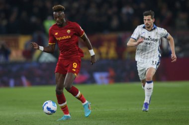 ROME, İtalya - 05.03.2022: TAMMY ABRAHAM (AS ROMA) İtalyan Serisi sırasında Roma 'daki Olimpiyat Stadyumu' nda SS AS ROMA - S ATALANTA arasında oynanan futbol maçı