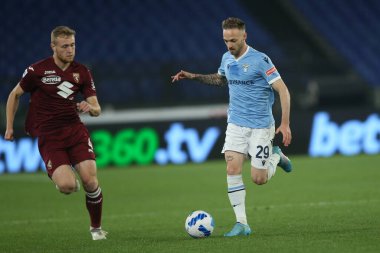 ROME, İtalya - 16.04.2022: POBEGA (TOR) MANUEL LAZZZARI (LAZIO) İtalyan Serisi sırasında eylem halindeydi.