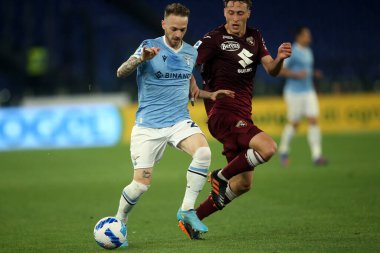 ROME, İtalya - 16.04.2022: MANUEL LAZZZARI (LAZIO), VODA MERGIM (TOR) İtalyan Serisi sırasında görev başındaydı.