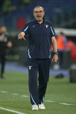 ROME, İtalya - 16.04.2022: MAURIZIO SARRI (COACH LAZIO) İtalyan Serisi A futbol karşılaşmasında SS LAZIO TORINO FC ile Roma Olimpiyat Stadyumu 'nda oynanan karşılaşmada