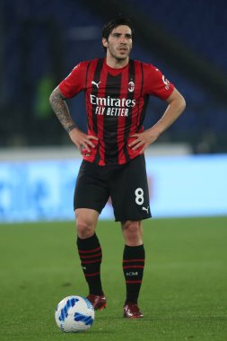 ROME, İtalya - 24.04.2022: TONALI (MIL) İtalyan Serisi sırasında Roma Olimpiyat Stadyumu 'nda SS LAZIO-AC MILAN arasında oynanan futbol maçı