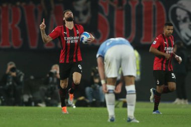 ROME, İtalya - 24.04.2022: Roma Olimpiyat Stadyumu 'nda SS LAZIO - AC MILAN arasında oynanan İtalyan Serisi sırasında KIZ (MIL) CELEBRATES Skoru