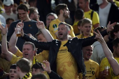 ROME, ITALY - 14.04.2022: Bodo Glimt taraftarları UEFA Konferans Ligi çeyrek final maçı ile FK Bodo / Glimt arasında 14 Nisan 'da Roma Olimpiyat Stadyumu' nda oynanan karşılaşmada destek verdiler..