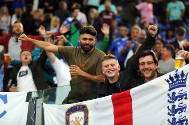 ROME, ITALY - 05.05.2022: Leicesters taraftarları Roma 'daki Olimpiyat Stadyumu' nda oynanan UEFA Avrupa Konferans Ligi yarı final karşılaşmasını bekliyorlar.