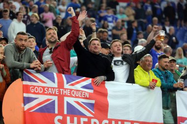 ROME, ITALY - 05.05.2022: Leicesters taraftarları Roma 'daki Olimpiyat Stadyumu' nda oynanan UEFA Avrupa Konferans Ligi yarı final karşılaşmasını bekliyorlar.