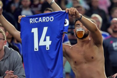 ROME, ITALY - 05.05.2022: Leicesters taraftarları Roma 'daki Olimpiyat Stadyumu' nda oynanan UEFA Avrupa Konferans Ligi yarı final karşılaşmasını bekliyorlar.