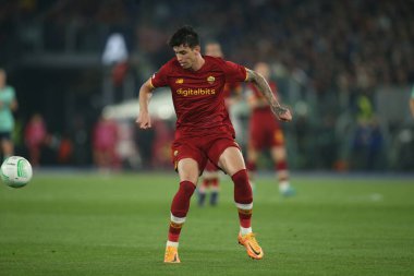 ROME, ITALY - 05.05.2022: Roma 'daki Olimpiyat Stadyumu' nda oynanan UEFA Avrupa Konferans Ligi yarı final karşılaşmasında. 
