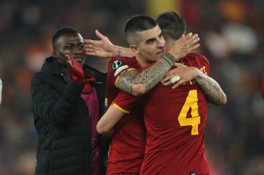ROME, ITALY - 05.05.2022: Roma players celebrates victory at end of the UEFA Europa Conference League semi-final match Roma v Leicester City at the Olympic Stadium in Rome.