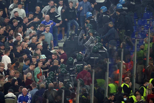 Rome Italy 2022 Leicester Fans Fight Police Uefa Europa Conference — Fotografia de Stock