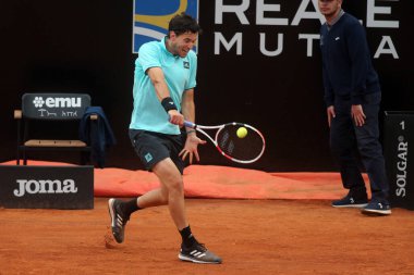 ROME, ITALY - 09 Mayıs 2022 tarihinde İtalya 'nın Foro Italico kentinde oynanan Internazionali BNL D' Italia 'da oynanan maçta, İtalyan F. Fognini' ye karşı forehand oynadı..