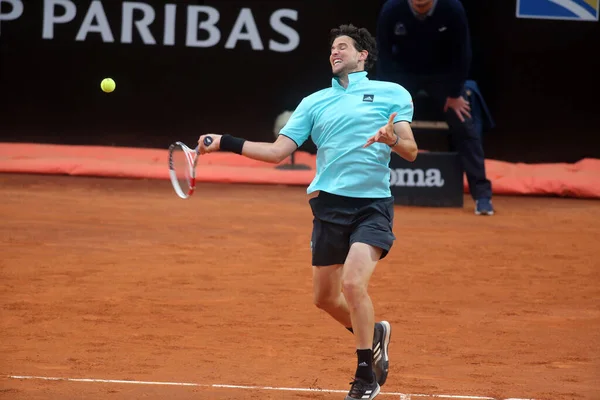 ROME, ITALY - 09 Mayıs 2022 tarihinde İtalya 'nın Foro Italico kentinde oynanan Internazionali BNL D' Italia 'da oynanan maçta, İtalyan F. Fognini' ye karşı forehand oynadı..