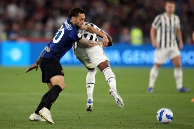ROME, İtalya - 11.05.2022: FC JUVENTUS TURIN 'e karşı FC INTERNAZIONALE MILAN' ın Roma 'daki Olimpiyat Stadyumu' nda oynanan İtalya Kupası Finali 2022 Kupası 'nda eylem halindedir.