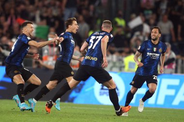 ROME, İtalya - 11.05.2022: FC JUVENTUS TURIN 'e karşı FC INTERNAZIONALE MILAN' ın Roma 'daki Olimpiyat Stadyumu' nda oynanan İtalya Kupası Finali 2022 Kupası 'nda eylem halindedir.