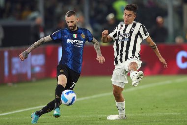 ROME, İtalya - 11.05.2022: FC JUVENTUS TURIN 'e karşı FC INTERNAZIONALE MILAN' ın Roma 'daki Olimpiyat Stadyumu' nda oynanan İtalya Kupası Finali 2022 Kupası 'nda eylem halindedir.