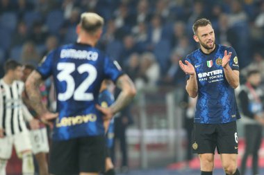 ROME, İtalya - 11.05.2022: FC JUVENTUS TURIN 'e karşı FC INTERNAZIONALE MILAN' ın Roma 'daki Olimpiyat Stadyumu' nda oynanan İtalya Kupası Finali 2022 Kupası 'nda eylem halindedir.