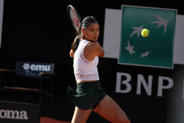 Řím Itálie 2022 Raducanu Gbr Hrají Proti Andreescu Canada Během — Stock fotografie