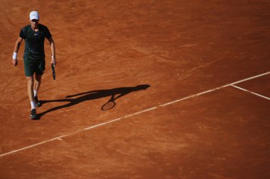 ROME, ITALY - 12.05.2022: F.KRAJINOVIC (SRB), 12 Mayıs 2022 tarihinde İtalya 'nın Foro Italico şehrinde oynanan Internazionali BNL D' Italia 'da oynanan tek kişilik tur karşılaşmasında J.SINNER (ITALY) ile oynamıştır..