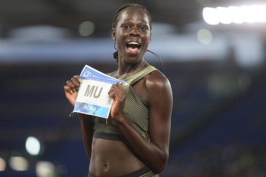 ROME, İtalya - 09.06.2022: MU ANthing (ABD) yarışacak ve IAAF Wanda Diamond League - Roma 'daki Stadio Olimpico' da Golden Gala toplantısı 2022. 