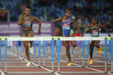 ROME, İtalya - 09.06.2022: CAMACHO-QUINN Jasmine (PUR) IAF Wanda Diamond League 'de 100 metre engelli kadınlar - Roma' daki Stadio Olimpico 'da Golden Gala toplantısı 2022. 