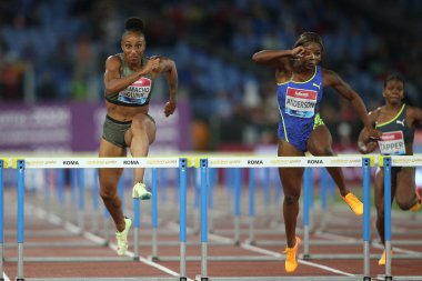 ROME, İtalya - 09.06.2022: CAMACHO-QUINN Jasmine (PUR) IAF Wanda Diamond League 'de 100 metre engelli kadınlar - Roma' daki Stadio Olimpico 'da Golden Gala toplantısı 2022. 