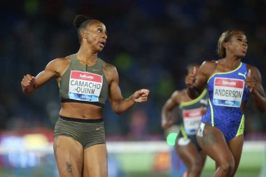 ROME, İtalya - 09.06.2022: CAMACHO-QUINN Jasmine (PUR) IAF Wanda Diamond League 'de 100 metre engelli kadınlar - Roma' daki Stadio Olimpico 'da Golden Gala toplantısı 2022. 