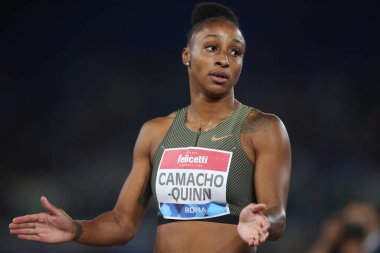 ROME, İtalya - 09.06.2022: CAMACHO-QUINN Jasmine (PUR) IAF Wanda Diamond League 'de 100 metre engelli kadınlar - Roma' daki Stadio Olimpico 'da Golden Gala toplantısı 2022. 