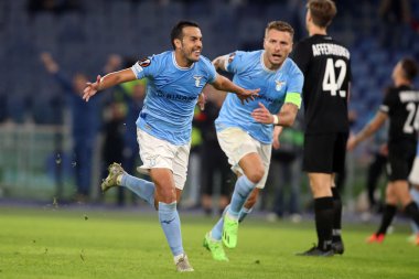Roma, İtalya 13.10.2022: Lazio 'lu Pedro golü 2-1 attı ve UEFA Avrupa Ligi 2022 / 2023 Grup f, 4. gün, S.S. Lazio - Sturm Graz maçını 13 Ekim 2022' de Roma Olimpiyat Stadyumu 'nda kutladı.