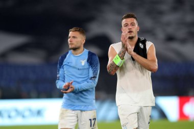 Roma, İtalya 13.10.2022: Milinkoviç ve Lazio Immobile, UEFA Avrupa Ligi 2022 / 2023 Grubu F, 4. gün, S.S. Lazio, Roma Olimpiyat Stadyumu 'nda Sturm Graz' a karşı 13 Ekim 2022 'de oynanan karşılaşma sonunda taraftarları hayal kırıklığına uğrattı.