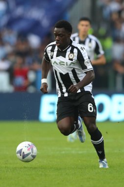 Roma, İtalya 16.10.2022: Udinese 'li Jean-Victor Makengo, 16 Ekim 2022' de İtalya 'nın başkenti Roma' da SS Lazio ile Udinese Calcio arasında oynanan Serie A karşılaşmasında görev aldı..