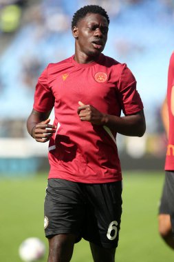 Roma, İtalya 16.10.2022: Udinese 'li Jean-Victor Makengo Serie A karşılaşmasından önce 16 Ekim 2022' de İtalya 'nın başkenti Roma' da SS Lazio ile Udinese Calcio arasında oynanan karşılaşmada ısındı..