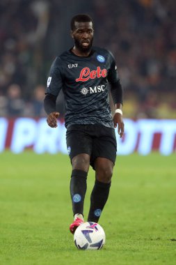 Roma, İtalya 23.10.2022: Tanguy Ndombele (Napoli) İtalya Futbol Şampiyonası Serie A 2022-2023, AS Romanlar Napoli Calcio 'ya karşı Roma Olimpiyat Stadyumu' nda oynanan karşılaşmada.