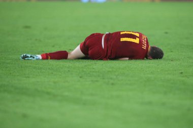 Roma, İtalya 23.10.2022: Andrea Belotti İtalya 'nın başkenti Roma' da düzenlenen Olimpiyat Stadyumu 'nda AS Romanlar ve Napoli Calcio maçında sakatlandı..
