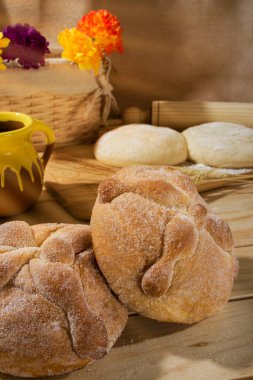 Ölü seçici odak dikey biçiminin Pan de muerto ekmeği