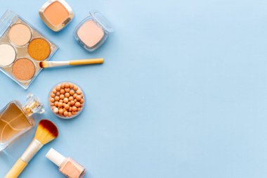 Fırçalı makyaj ürünleri